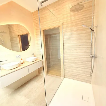 En Pleine Nature Avec Chevaux